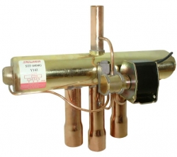 Клапан реверсивный четырехходовой STF-0104G, -20 - 55 °C, 45 бар, внутренняя резьба, нагнетание 1/4 IN, всасывание 3/8 IN, утечка 1000 cm3