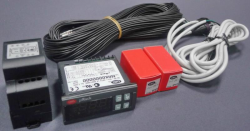 Комплект для монтажа в панель: контроллер Rack, трансформатор, датчики низкого и высокого давления, кабель для датчиков, провода (2м)